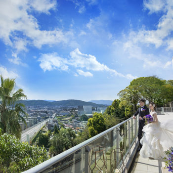 市街10分！熊本の絶景を一望できる天空邸宅は、息をのむほど美しい開放感にあふれたウエディングの為のゲストハウスです
